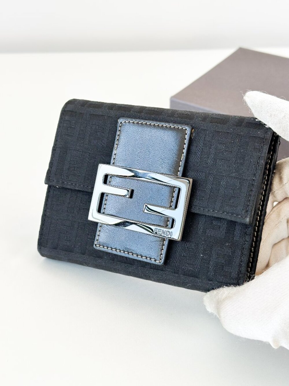 Fendi Zucchino Wallet Black - Picture 6 of 15